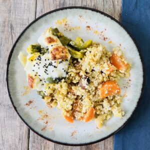 Arroz integral al curry con zapallitos gratinados